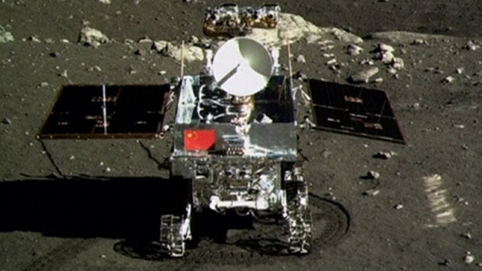 Китайский планетоход «Юйту» на поверхности Луны
