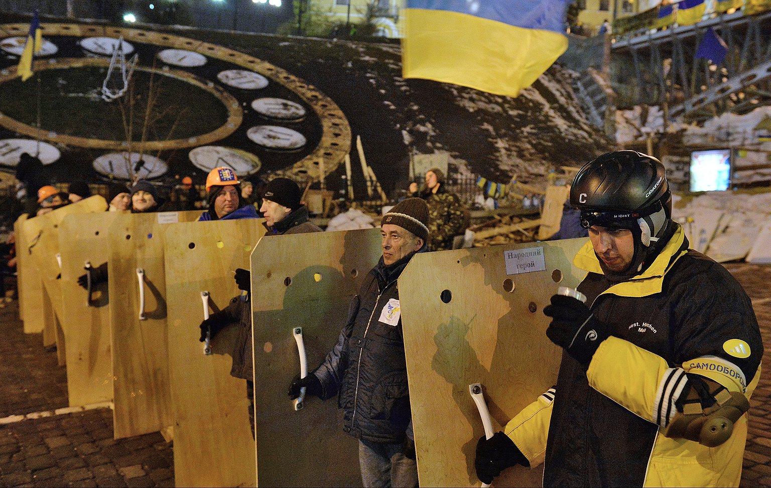 Добровольная охрана «Евромайдана» в Киеве