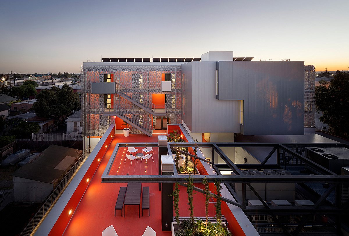 Победитель в номинации «Жилое здание» — апартаменты на 28-й улице в Лос-Анджелесе. Автор — американское архитектурное бюро Koning Eizenberg Architecture