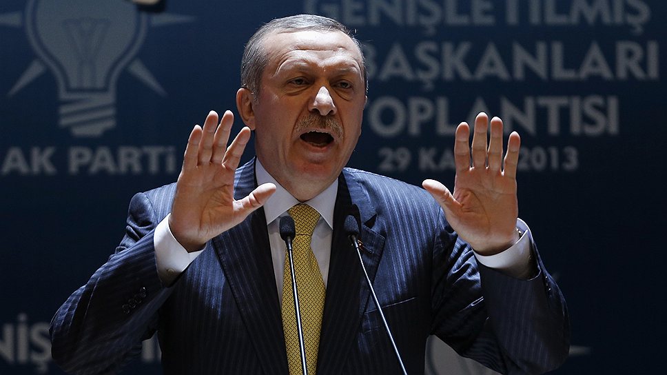 Как премьера Турции призывали уйти в отставку