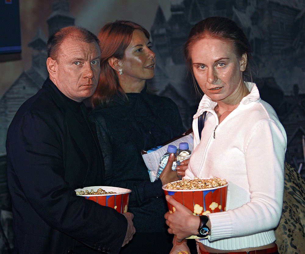 Бизнесмен Владимир Потанин с супругой Натальей (в центре) и дочерью Анастасией (справа)