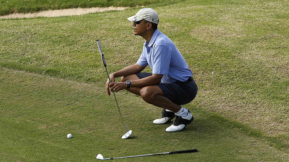 Президент Барак Обама играет в гольф на Гаваях 