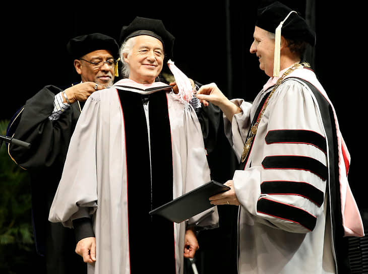 В 2014 году Пейдж был удостоен звания почетного доктора Музыкального колледжа Беркли — крупнейшего независимого колледжа современной музыки в мире  