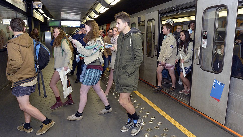 В этом году к городам, участвующим в акции «В метро без штанов», присоединился Брюссель. Столица Бельгии стала первым городом, который вел прямую трансляцию флешмоба в интернете