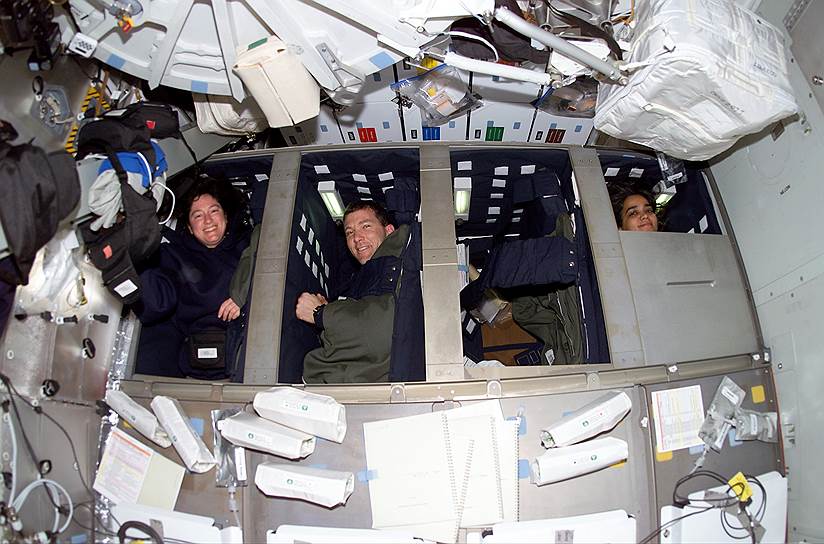 2003 год. США запустили корабль-челнок «Колумбия», на борту которого находился первый астронавт Израиля. Шаттл потерпел крушение по возвращении на Землю 1 февраля того же года, все семеро астронавтов погибли