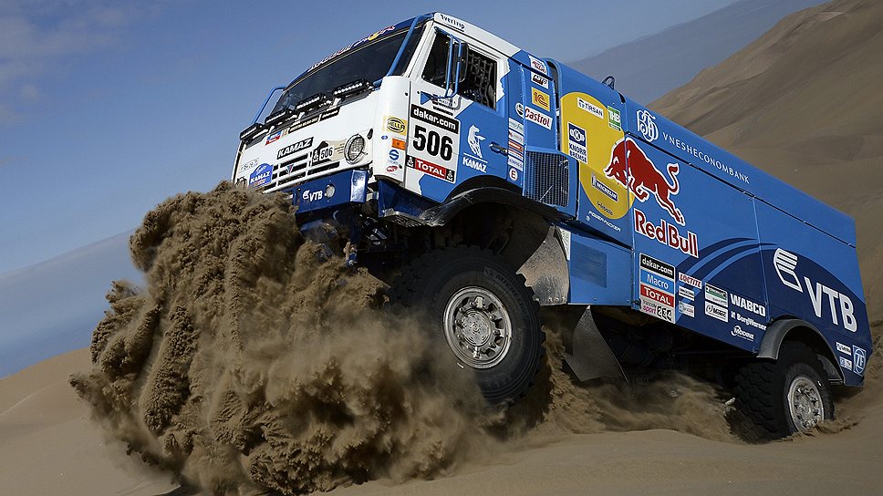 Российский гонщик «КАМАЗ-мастер» Андрей Каргинов стал первым в зачете грузовиков 