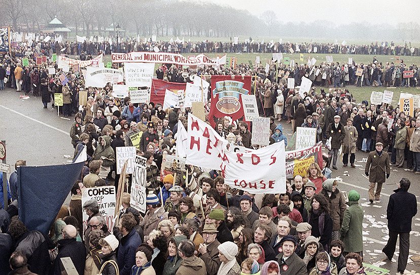 22 января 1979 года в Англии случилась крупнейшая за 50 лет забастовка работников государственного сектора, требующих повышения зарплаты и уменьшения рабочей недели. Выступления прошли в Лондоне, Эдинбурге, Белфасте. В демонстрациях приняли участие около 140 тыс. человек