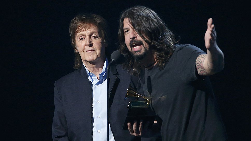 В номинации «Лучшая рок-песня» победил Пол Маккартни с композицией «Cut Me Some Slack». Получать награду вышли Маккартни и барабанщик группы Nirvana Дэйв Грол