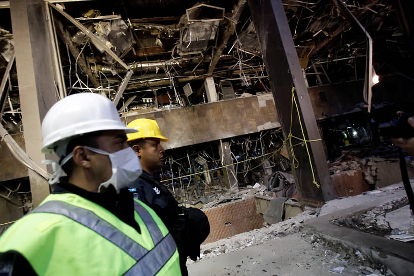 2013 год. В здании штаб-квартиры мексиканской нефтяной компании Pemex в Мехико произошел взрыв. В катастрофе погибли как минимум 37 человек и 121 получили ранения  