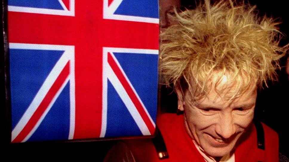 Джонни Роттен после распада Sex Pistols оказался в США без денег и определенных планов на будущее. Глава Virgin Records организовал его перелет на Ямайку, где безуспешно попытался пристроить в Devo в качестве вокалиста. В итоге Джон Лайдон вернулся в Лондон, чтобы создать группу, звук и философия которой не имели бы ничего общего с Sex Pistols. Так появились Public Image Ltd. (PiL), в первые годы своего существования сыгравшие важную роль в развитии пост-панка