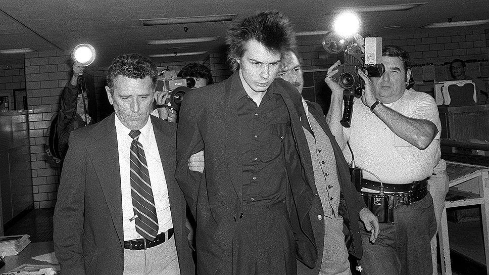 2 февраля 1979  года участник панк-рок-группы Sex Pistols Сид Вишес  умер в квартире своей подруги Мишель Робинсон от передозировки героина. Однако мать музыканта утверждала, что смерть музыканта не была случайной: он, якобы, покончил с собой не сумев пережить гибель Ненси Дорнан. Мишель Робинсон утверждала, что настоящая причина смерти Вишеса – убийство, которое совершила мать музыканта