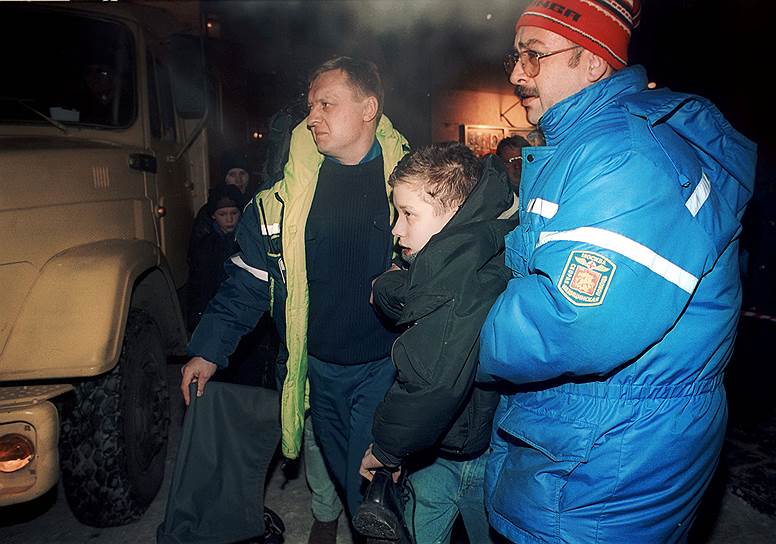 2001 год. На станции московского метро «Белорусская-кольцевая» сработало взрывное устройство. Ранены девять человек, в том числе двое детей