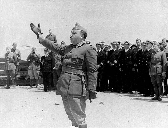 1939 год. Франсиско Франко стал 68-м председателем правительства Испании 