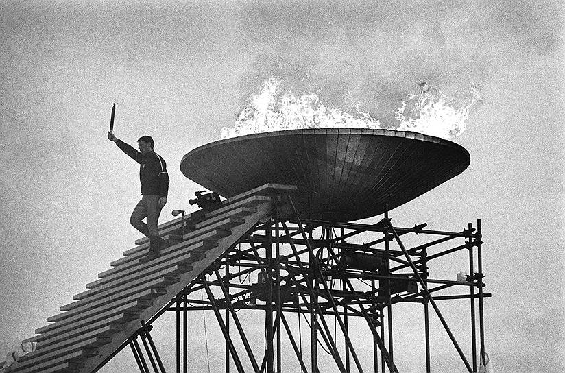 1968 год. Во французском Гренобле стартовали X зимние Олимпийские игры, которые открывал Шарль де Голль