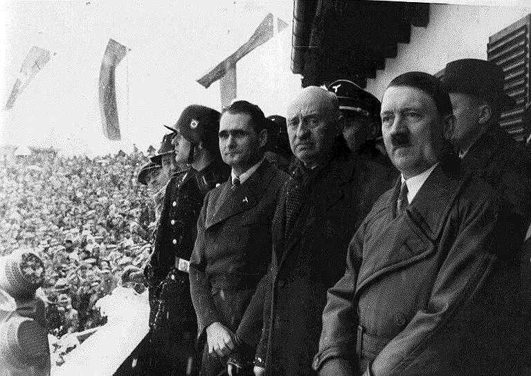 1936 год. В Гармиш-Партенкирхене стартовали IV зимние Олимпийские игры