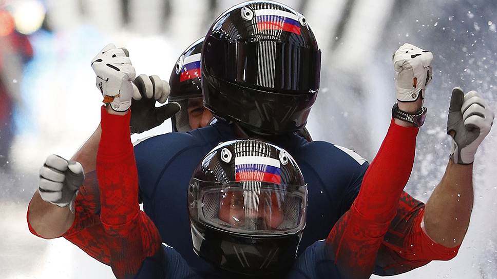 Экипаж Александра Зубкова завоевал последнее, тринадцатое золото России на сочинской Олимпиаде в соревнованиях бобслейных четверок
