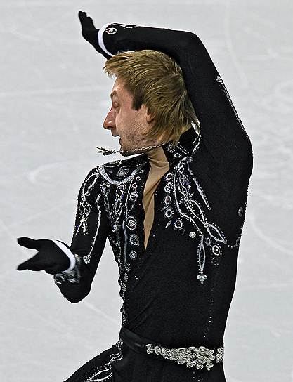 В большой спорт Евгений Плющенко вернулся в 2009 году, став с 2010 по 2012 годы серебряным призером Олимпийских игр в Ванкувере, дважды завоевав титулы чемпиона Европы и чемпиона России в одиночном катании 