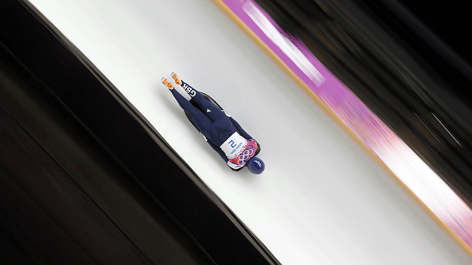Британка Элизабет Ярнолд завоевала золотую медаль на соревнованиях по скелетону