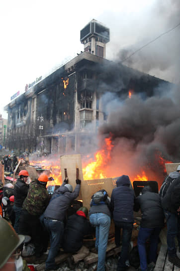 2014 год. Произошло резкое обострение ситуации на Майдане Незалежности в Киеве (Украина), которое привело к гибели около 80 человек в течение трех дней
