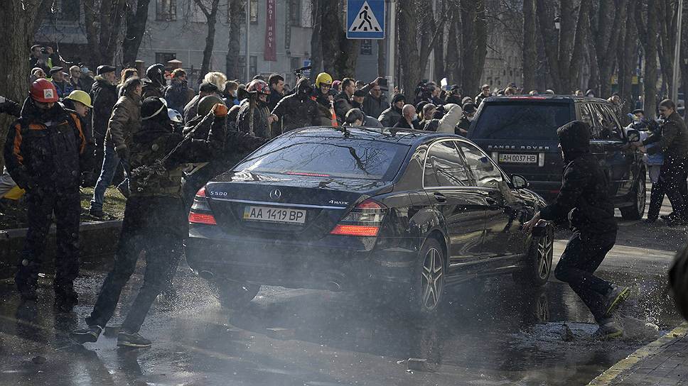 Милиция открыла уголовное производство в связи с массовыми беспорядками в Киеве