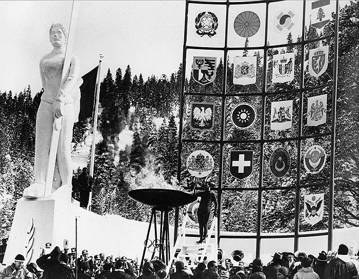 1960 год. Открылись VIII зимние Олимпийские игры в Скво-Вэлли (США)
