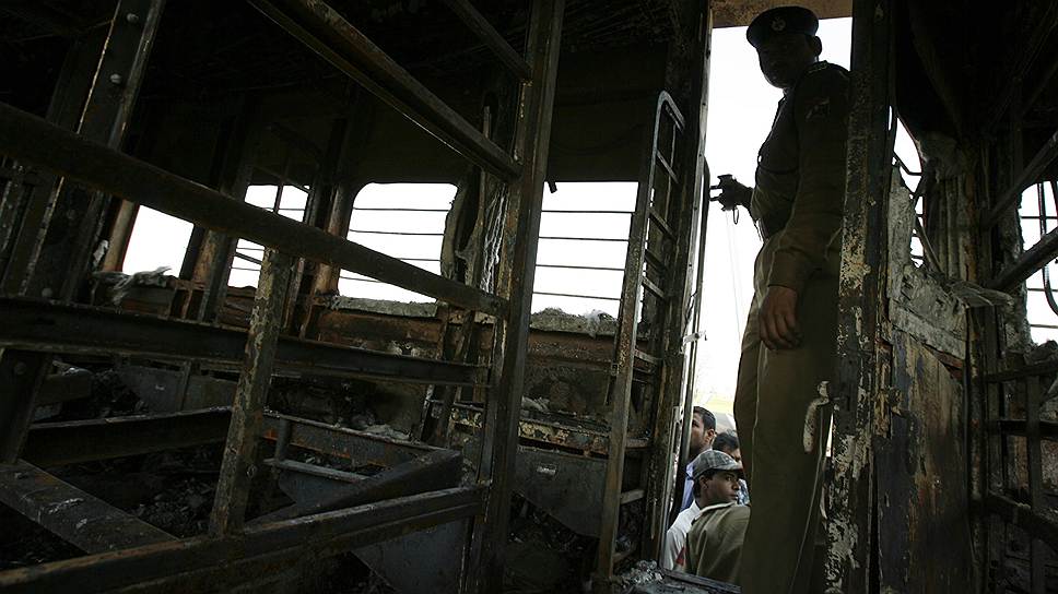 2007 год. Поджог индийского поезда «Экспресс дружбы» (Samjhauta Express), жертвами которого стали 68 человек