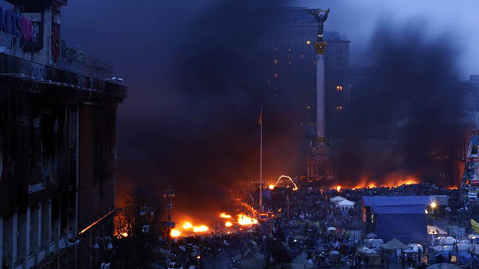 Протестующие захватили здание гостиницы «Украина»