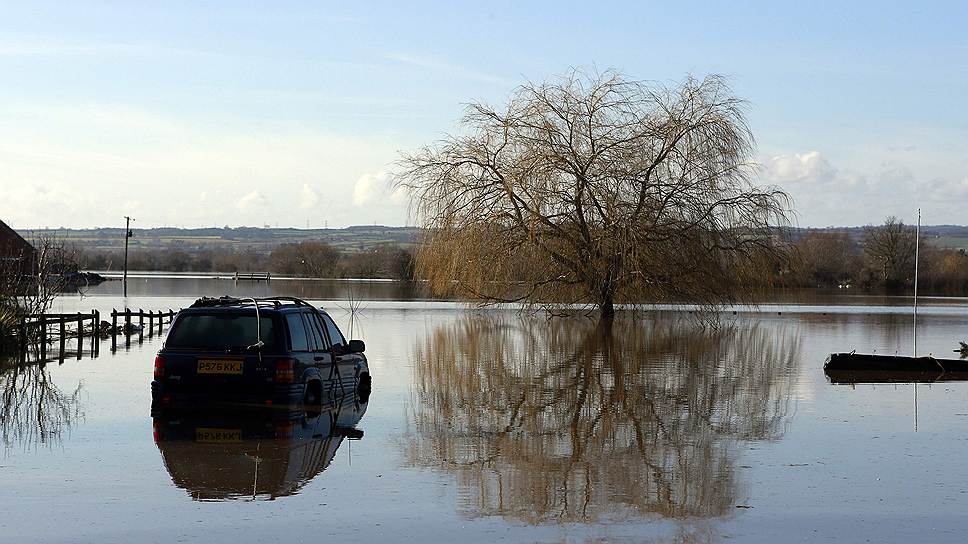 Наводнение повлияло на стоимость жилья в затопленных районах. Элитное жилье Великобритании стремительно дешевеет 