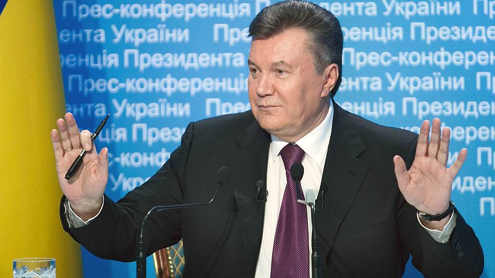 22 февраля Верховная рада 328 голосами объявила президенту Виктору Януковичу импичмент с формулировкой «за невыполнение своих должностных обязанностей». Сам президент назвал происходящее в стране государственным переворотом
