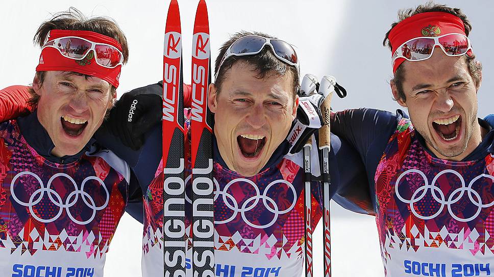 В гонке на 50 км на Олимпийских играх в Сочи российские лыжники Александр Легков (золото), Максим Вылегжанин (серебро) и Илья Черноусов (бронза) впервые в истории взяли все три первых места