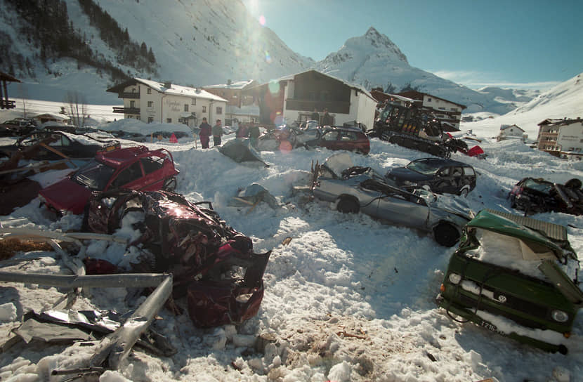 1999 год. На лыжный курорт Гальтюр (Австрия) сошла лавина. В результате происшествия погиб 31 человек