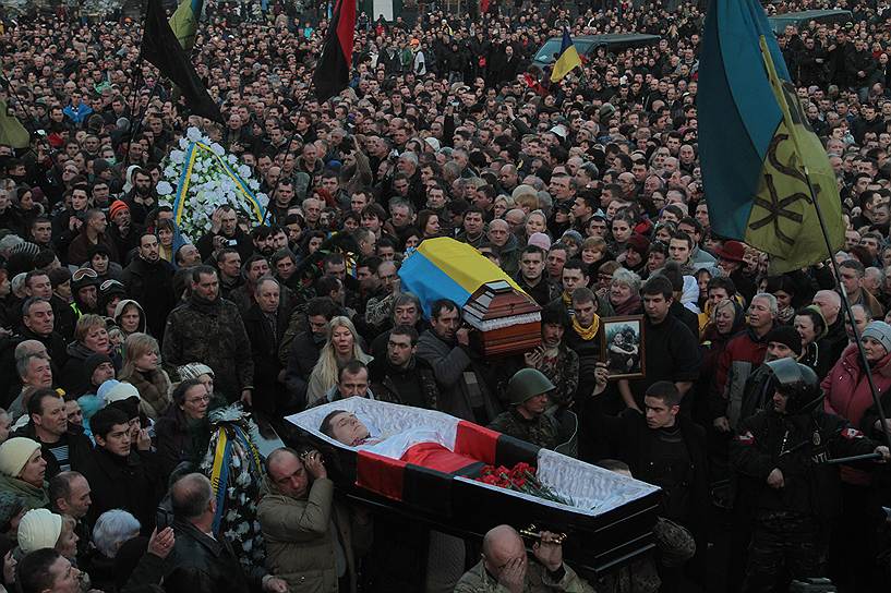21 февраля прошла панихида по погибшим в ходе беспорядков в центре Киева