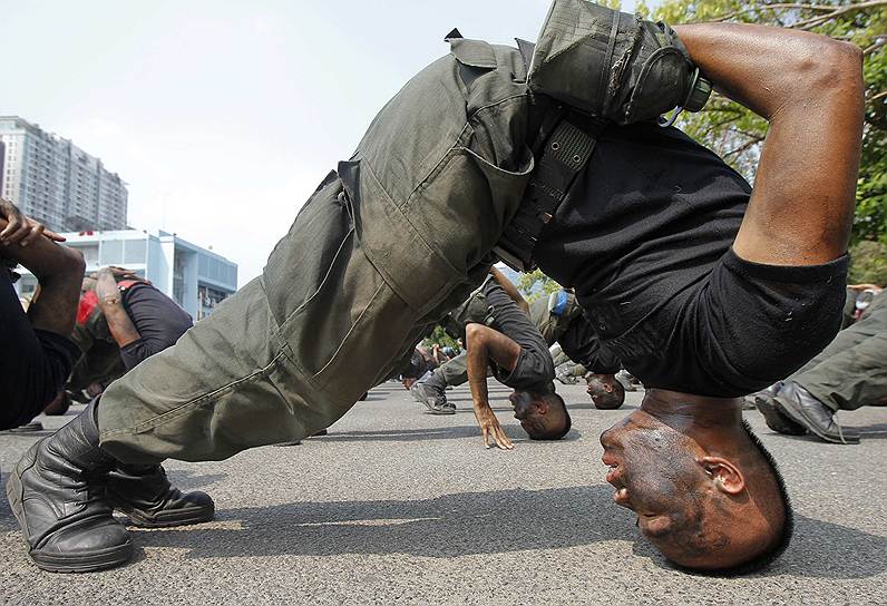 Антитеррористические учения спецназа полиции в Бангкоке
