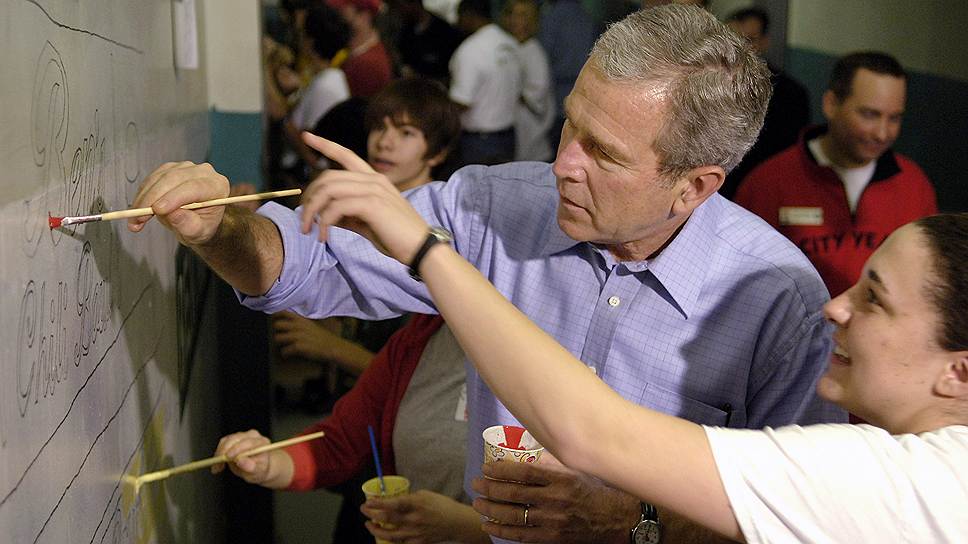 Джордж Буш-младший 43-й президент США увлекся живописью после того, как ушел с поста президента в 2009 году. Его картины обнаружили хакеры, взломавшие компьютер бывшего президента
