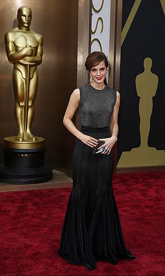 Актриса Эмма Уотсон пока вряд ли может претендовать на «Оскар». На красной ковровой дорожке она не изменила себе, как всегда выбрав платье от Vera Wang   