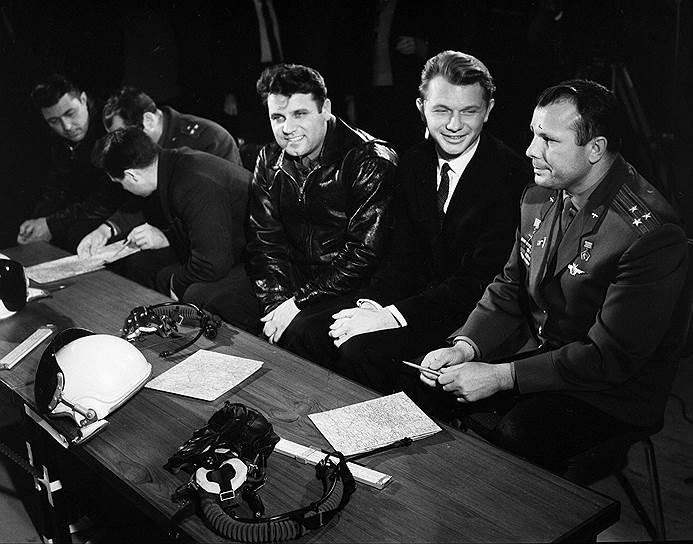 1960 год. В СССР сформирована первая группа космонавтов из двадцати военных летчиков