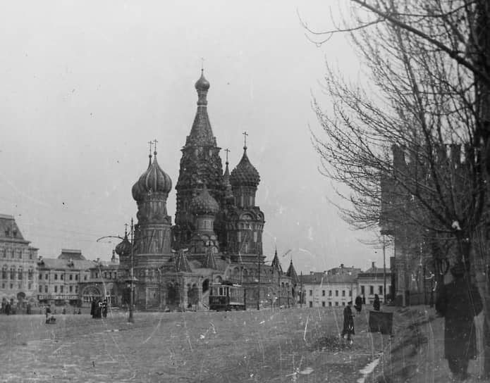 1918 год. Столицей России снова стала Москва, до этого статус главного города страны принадлежал Петрограду
