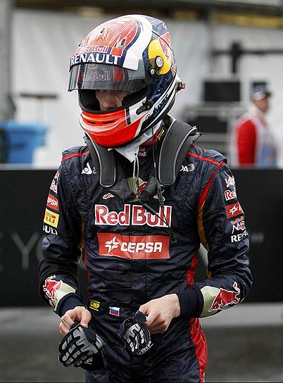 Россиянин Даниил Квят, пришедший к финишу десятым в Грани-при Австралии, стал самым молодым гонщиком, набравшим очки в чемпионате мира в классе машин «Формулы-1». За 10-ю позицию 19-летнему российскому пилоту будет начислено одно очко