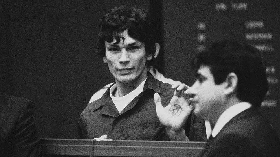 1985 год. Знаменитый серийный убийца Ричард Рамирес по кличке «Ночной охотник» совершил первые два убийства в Лос-Анджелесе