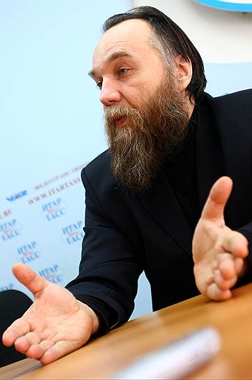 Лидер Международного евразийского движения Александр Дугин
