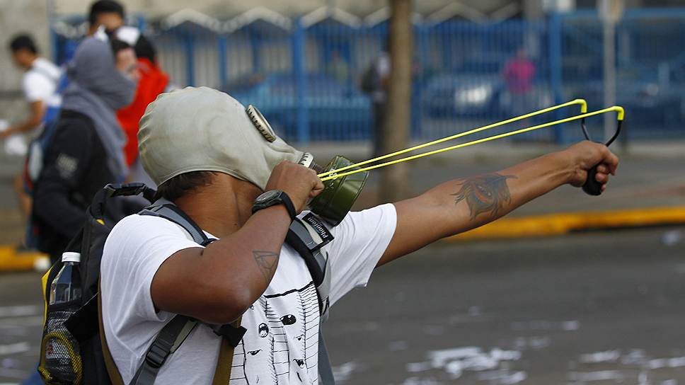 По данным властей, участники госпереворота хотели пойти на штурм президентского дворца Мирафлорес, но сделать это им помешали грамотные действия правоохранительных органов
