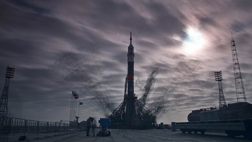 Космический корабль «Союз ТМА-12М» на стартовой площадке космодрома Байконур