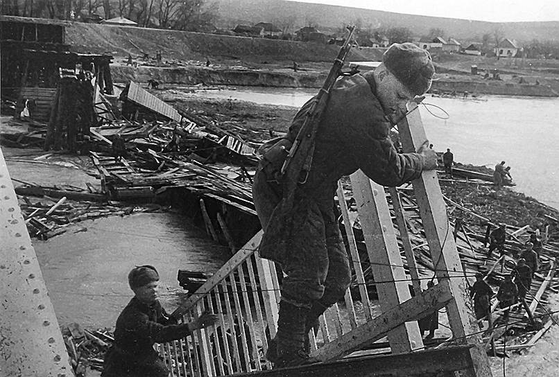 1944 год. Вторая мировая война: выход советских войск к госгранице СССР в районе реки Прут