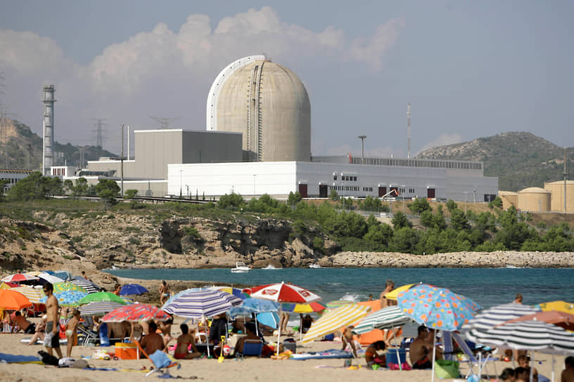 19 октября 1989 года произошла крупнейшая авария в истории атомной энергетики Испании. В результате пожара на первом энергоблоке АЭС «Ванделлос» после взрыва водорода произошло возгорание турбины. Борьба с огнем продолжалась более 4 часов, серьезно пострадали системы энергоснабжения турбин и охлаждения реактора