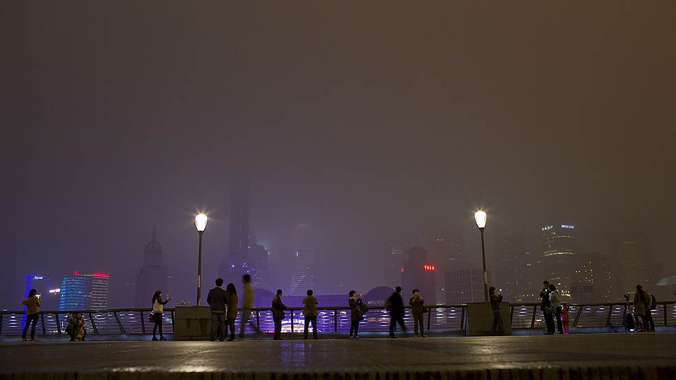 Сотни миллионов людей по всему миру отключают электричество во время «Часа земли»&lt;br>На фото: «Час земли». Берег реки Хуанпу в Шанхае