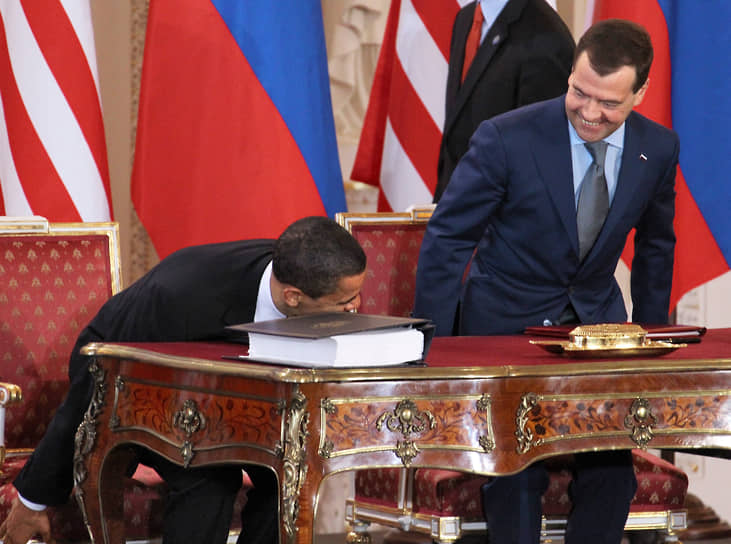 2010 год. В Праге президенты России и США Дмитрий Медведев (справа) и Барак Обама подписали новый договор о сокращении стратегических наступательных вооружений
