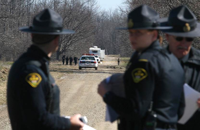 2006 год. Шедденская резня: тела восьми расстрелянных байкеров найдены в канадской провинции Онтарио. Убийства были связаны с разборками внутри мотоциклетной банды Bandidos