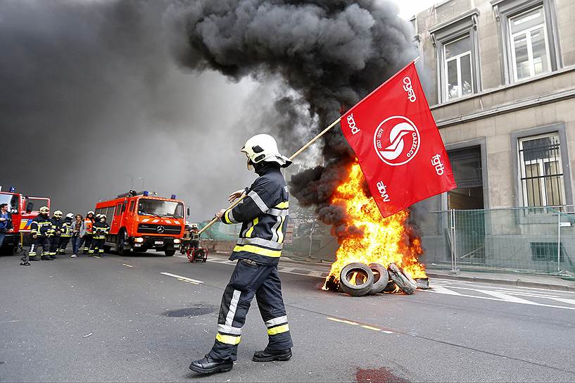 Протесты бельгийских пожарных за лучшие условия труда. 7 октября 2013