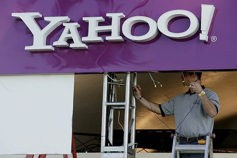 1995 год. Запущен каталог Yahoo!, быстро ставший одним из самых популярных в мире