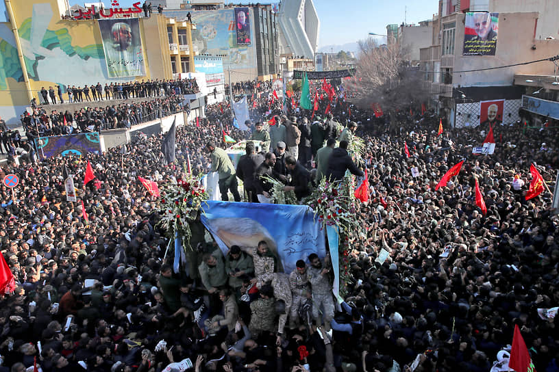 7 января 2020 года в городе Керман в Иране в массовой давке погибли более 50 человек, свыше 200 — пострадали. Инцидент случился в ходе прощания с генералом Касемом Сулеймани 